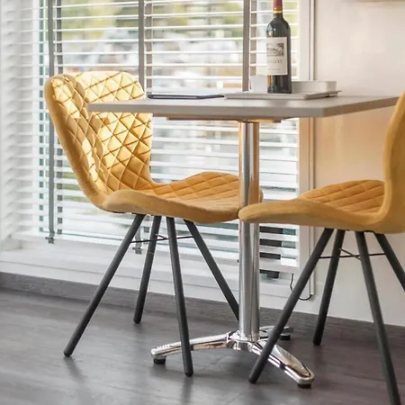 Úszó hotel House Boat Statia 4*