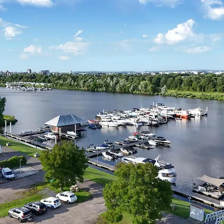 House Boat Statia 4* Maastricht