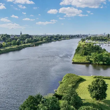 House Boat Statia 4*