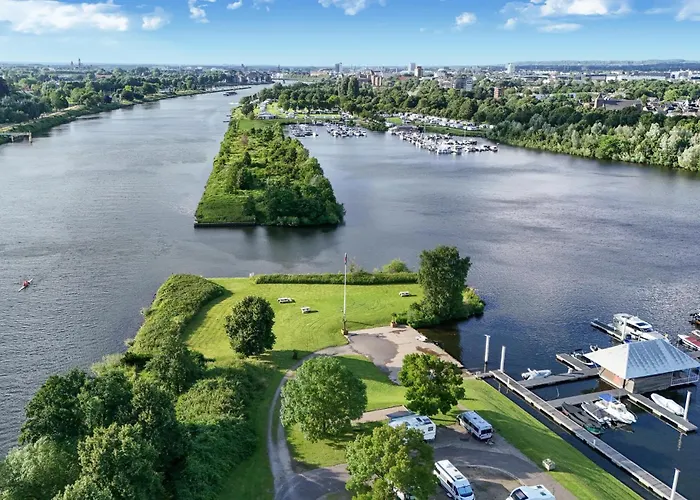 House Boat Statia Botel Maastricht