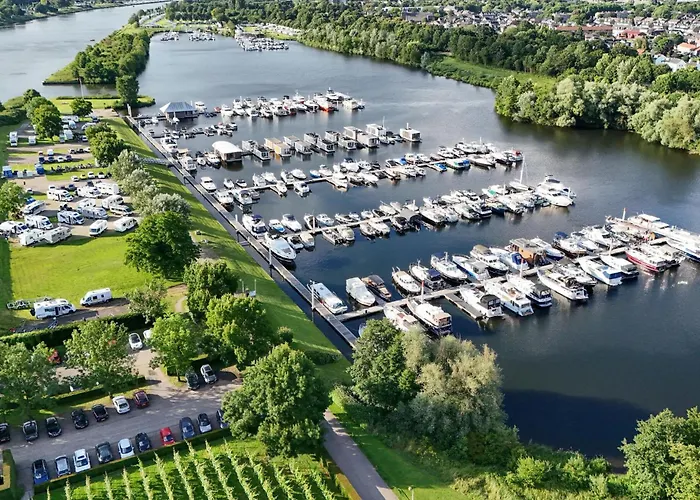 Botel House Boat Statia Maastricht