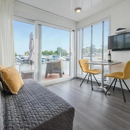 House Boat Statia מאסטריכט