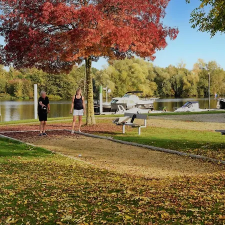 House Boat Statia ספינת מלון