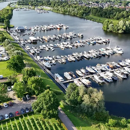 ספינת מלון House Boat Statia מאסטריכט