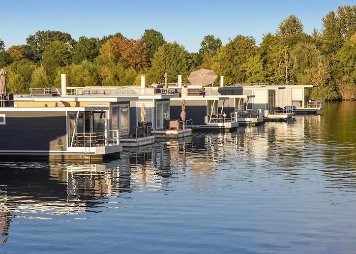 House Boat Statia 4*