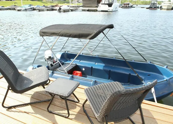 Ботель House Boat Statia Маастрихт